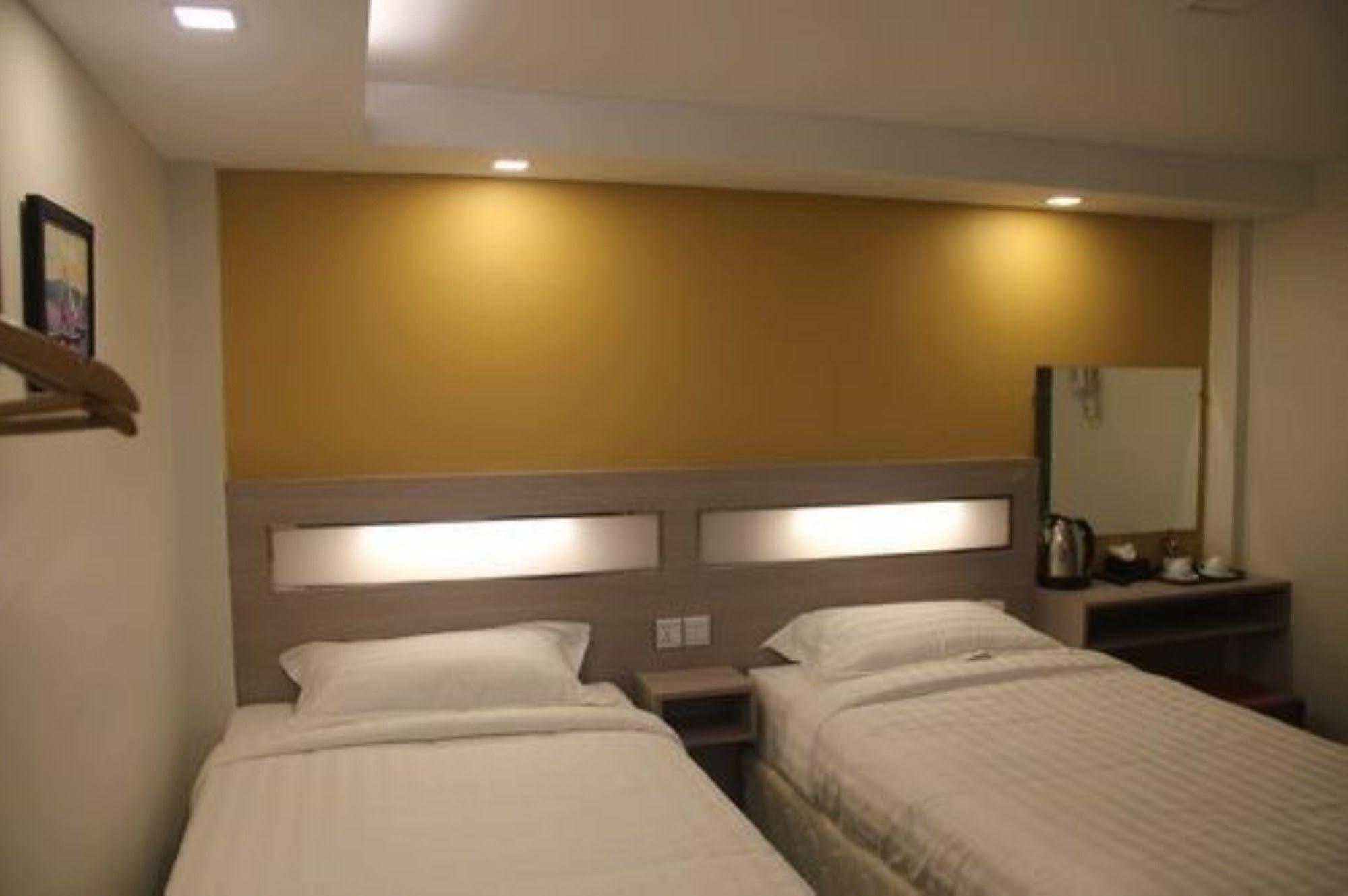 The Vibe Inn Yangon Eksteriør bilde
